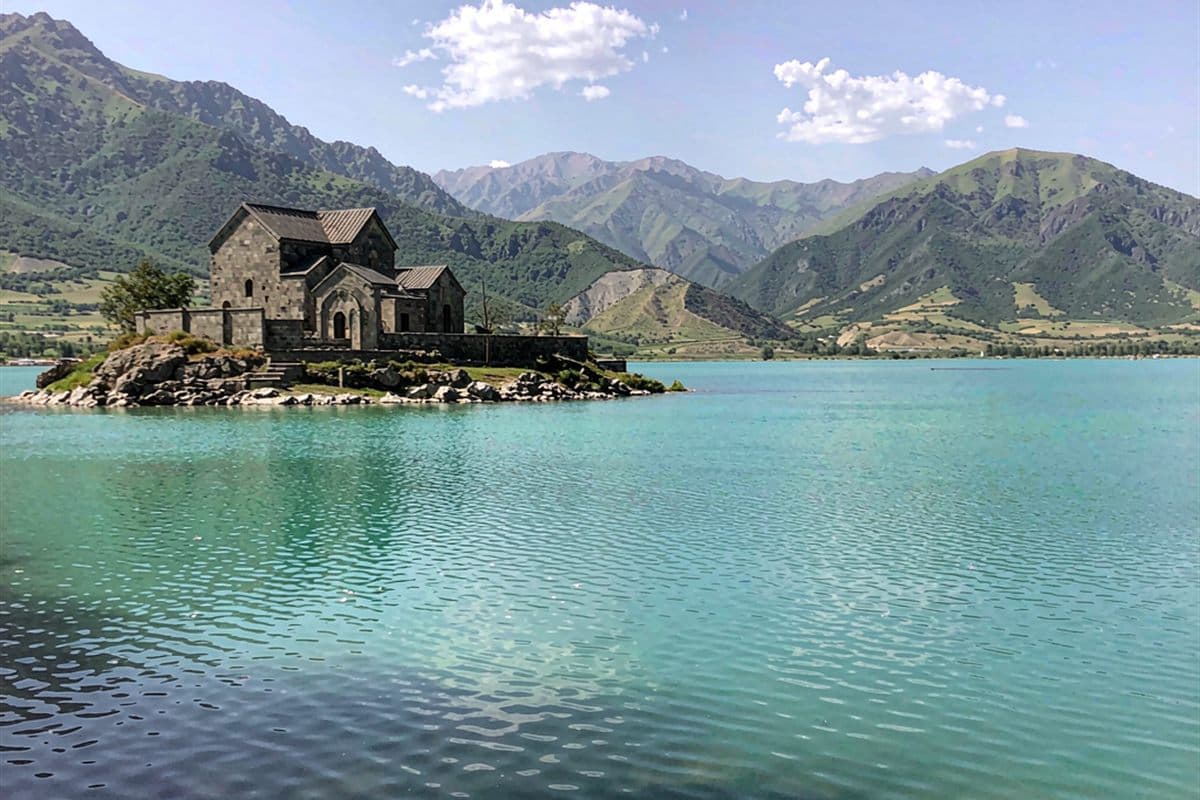 塞凡湖