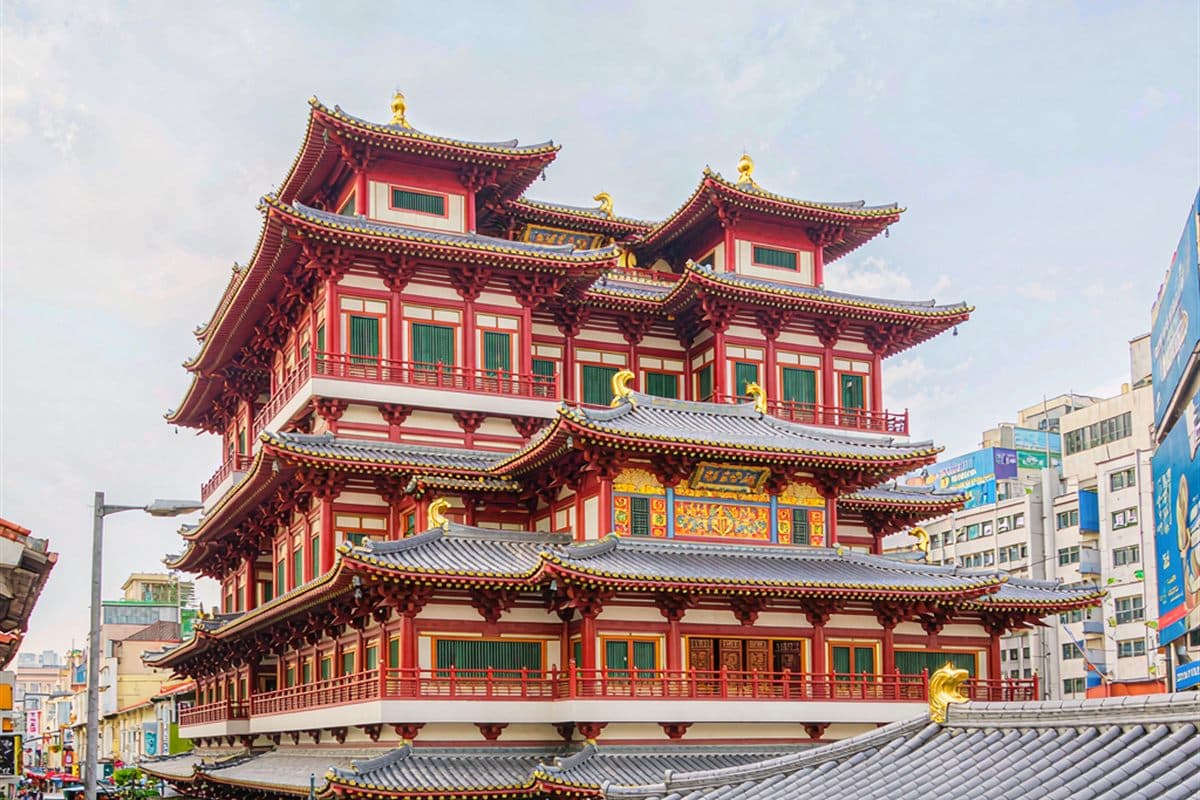Chinatown and Buddha Tooth Relic Temple